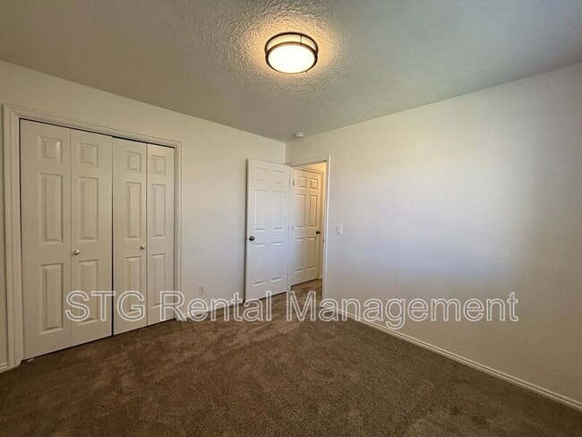 Building Photo - 425 E 1050 S