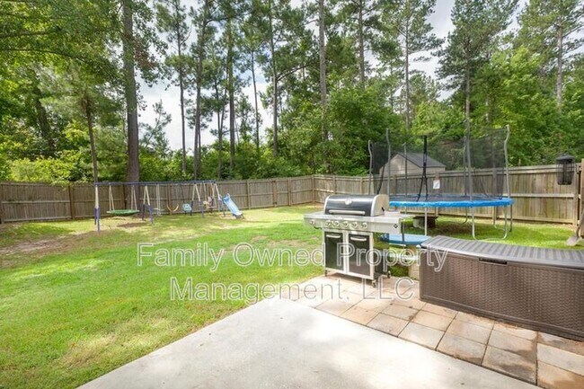 Building Photo - 159 Meadow Wood Rd