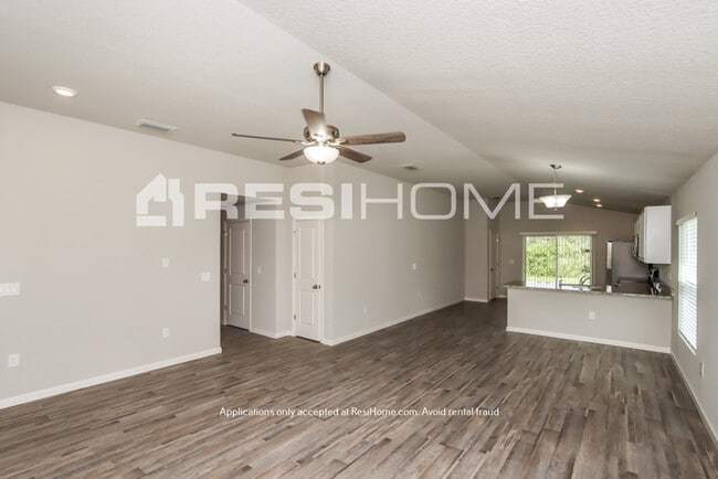 Building Photo - HOME FOR RENT!! One month free!