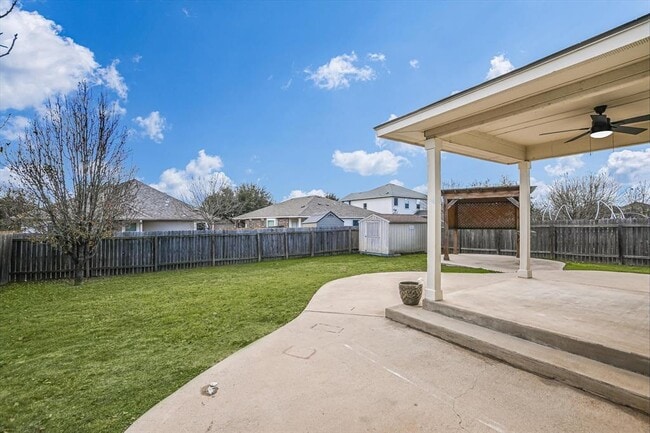 Building Photo - 906 Washburn Dr