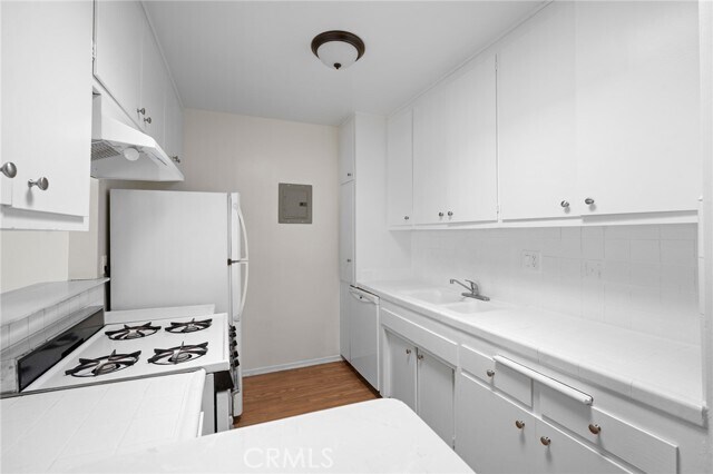 Building Photo - 1422 N Curson Ave