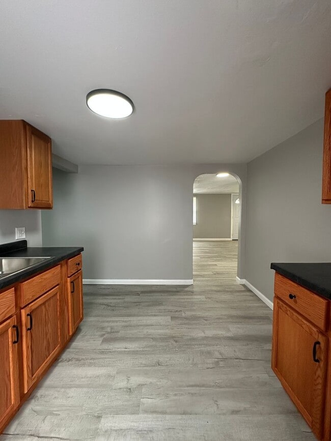 Building Photo - Fully Renovated 2 Bed / 2 Bath Home — Modern Finishes, Large Yard, Move-In Ready NOW!