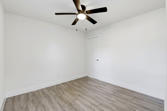 Building Photo - 26218 Cypresswood Dr