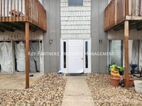 Building Photo - 128 Warner-3