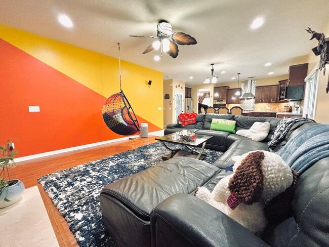 Building Photo - ONE OF A KIND 5bed/4bath!  *HOME THEATER* ...