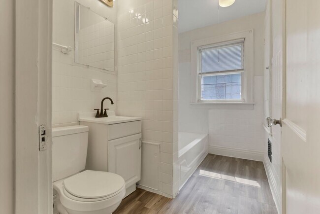 Building Photo - 27-29 S Terrace Ave