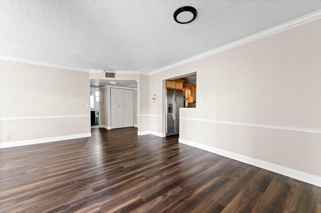 Building Photo - 3757 Cocoplum Cir