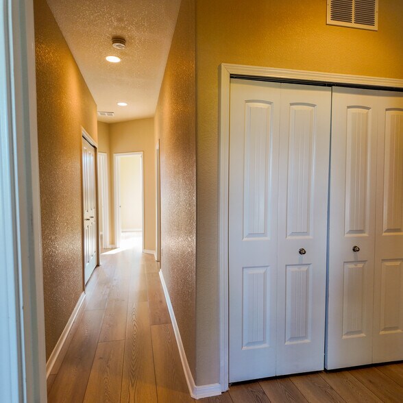 Building Photo - 5234 Prominence Pt