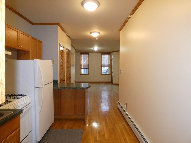 Building Photo - 931 Park Ave