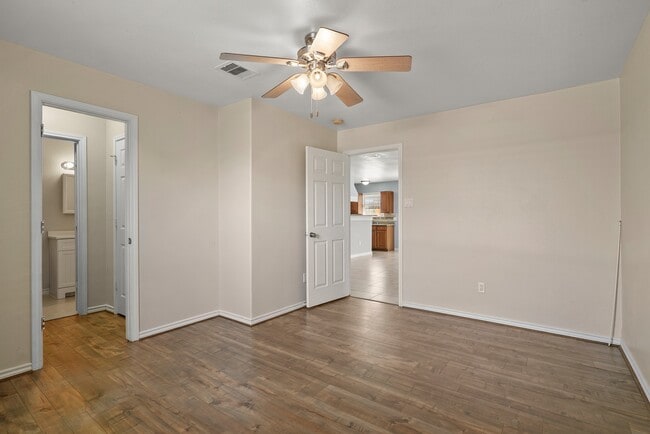 Building Photo - 1631 Quail Run