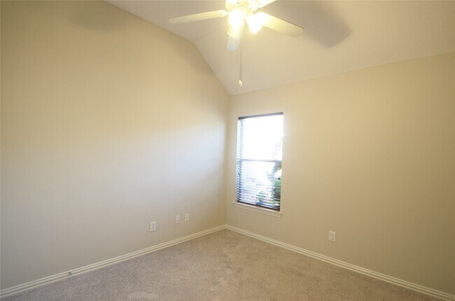 Building Photo - 5702 Fleethaven Ct