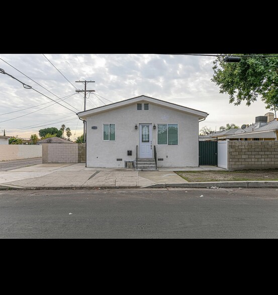 Primary Photo - 12120 Cantara St