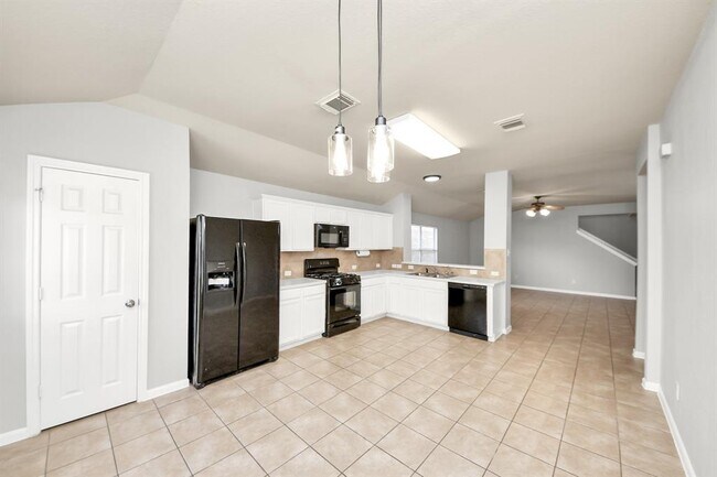Building Photo - 19630 Beachy Ct