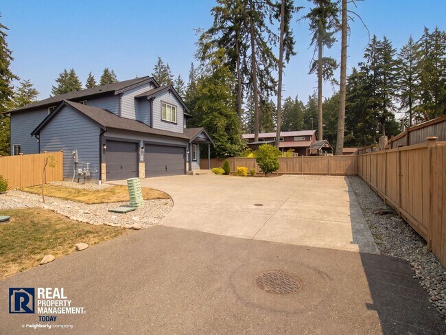 Building Photo - 909 161st St Ct E