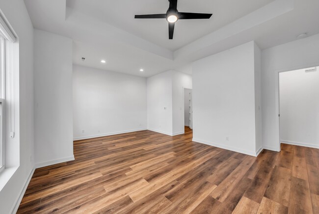 Building Photo - Modern Duplex with Spacious Design & Upsca...
