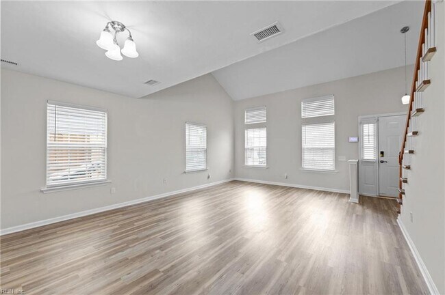 Building Photo - Graystone Reserves