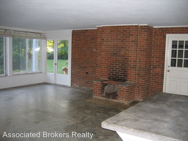 Building Photo - 350 Yancey Mill Ln