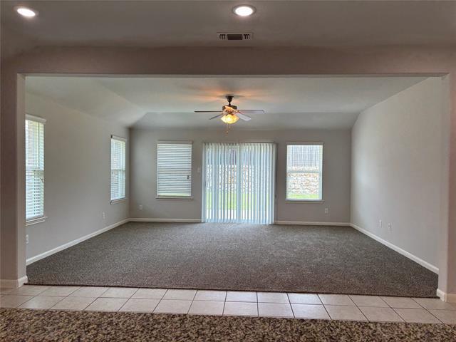 Building Photo - 9220 Hawthorne Dr