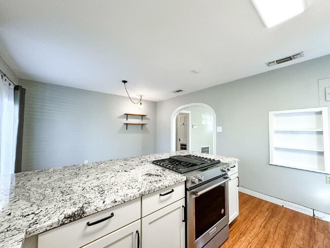 Building Photo - 2622 25th St