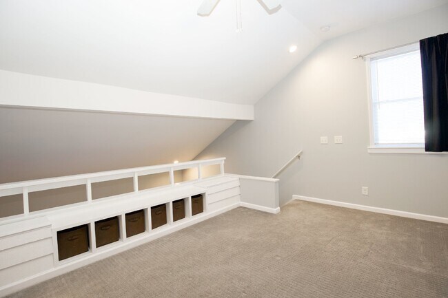 Building Photo - "Charming Studio Retreat with Modern Comforts in Vass, NC!"