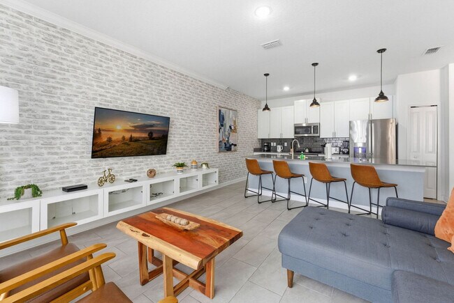 Building Photo - 4224 Paragraph Dr