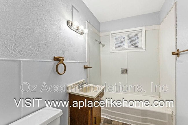 Building Photo - 414 Colbern St