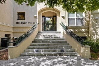 Building Photo - Downtown Mountain View l Stylish Home