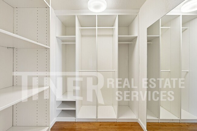 Building Photo - 3863 Olivebranch Ln