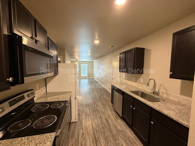 Building Photo - 7530 33rd Pl