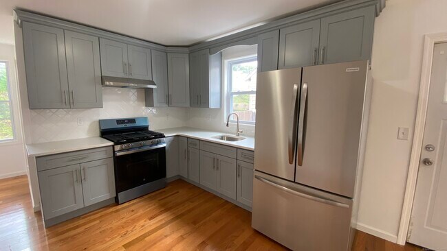 Building Photo - 48 Britton Ave