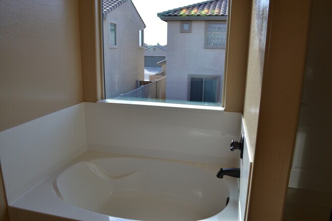 Building Photo - 1715 W Pelican Dr