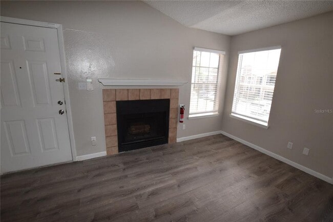 Building Photo - 5533 Chrishire Way
