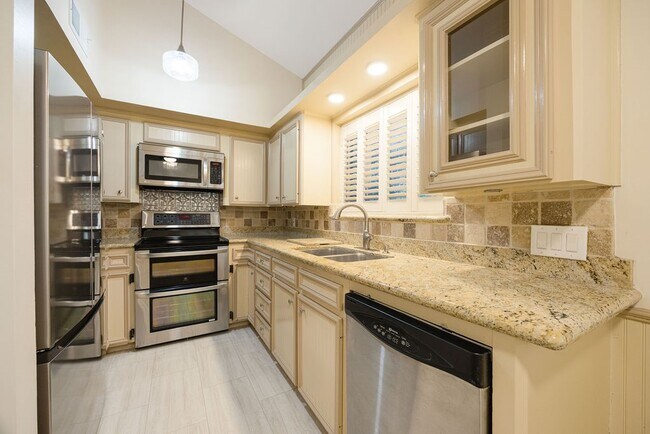 Building Photo - 1856 S Gessner Rd