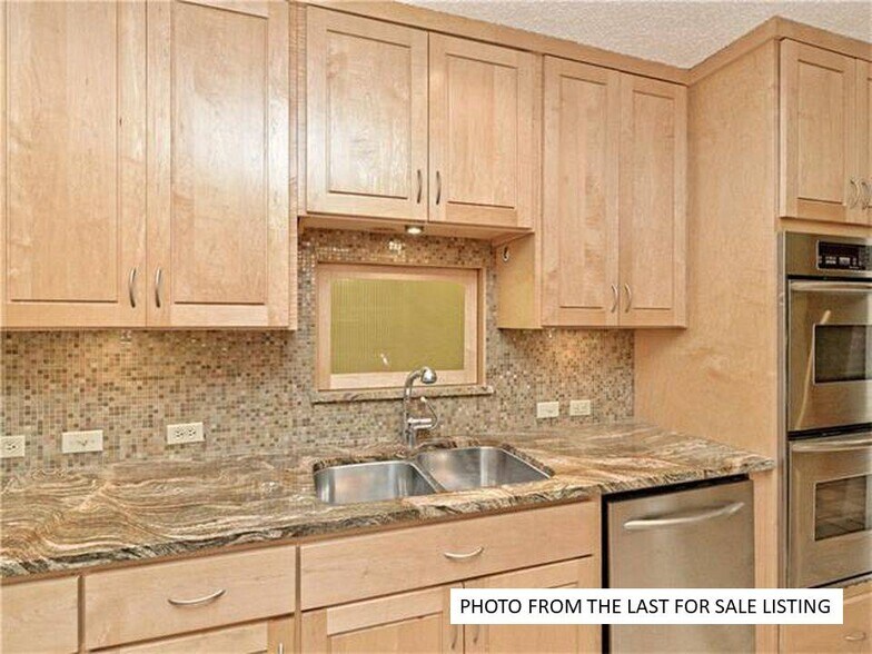 Building Photo - 12404 Deer Track