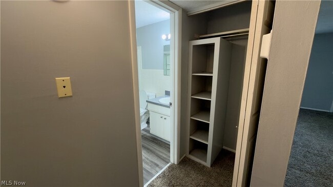 Building Photo - 4780 Pin Oak Dr