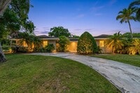 Building Photo - 15101 SW 69th Ct