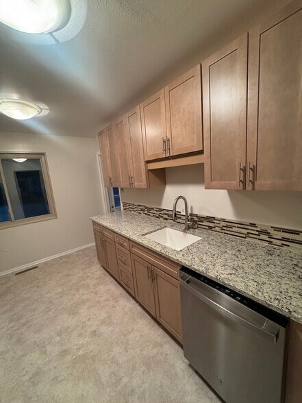 Building Photo - 4664 Ingram Ct