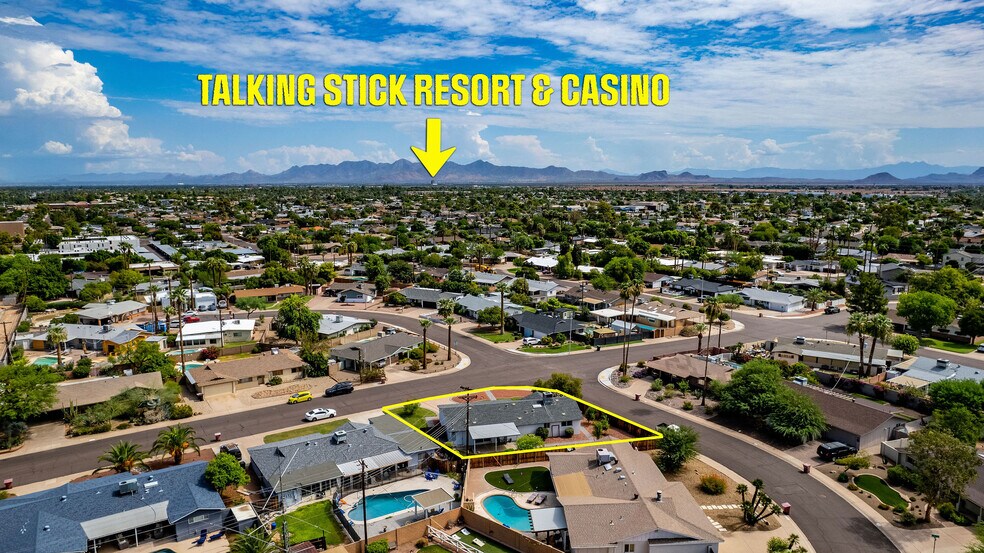 Building Photo - 8035 E Earll Dr