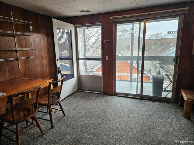 Building Photo - 921 Mary St