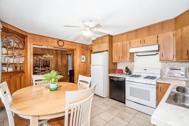 Building Photo - 78 Lorenzo Cir