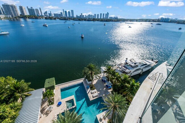 Building Photo - 17301 Biscayne Blvd