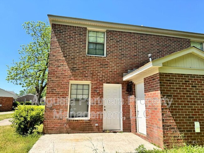Building Photo - 415 Evans Mill Cir