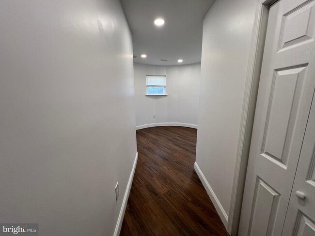 Building Photo - 2145 Elkins Ave