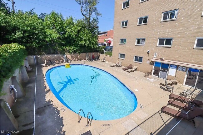 Pool - 14567 Madison Ave