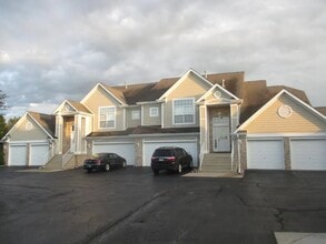 Building Photo - 892 Boxwood Dr