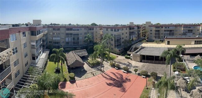 Building Photo - 404 NW 68th Ave