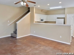 Building Photo - 5607 Golf Mist