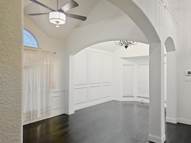 Building Photo - 5325 Center Hill Dr