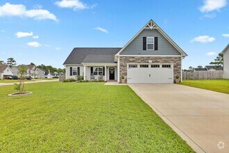 Building Photo - Bonus Room and Neighborhood POOL!