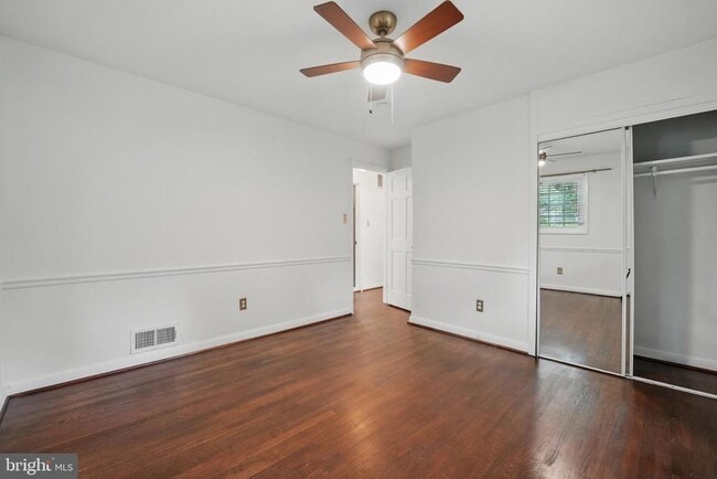 Building Photo - 7910 Bayberry Dr